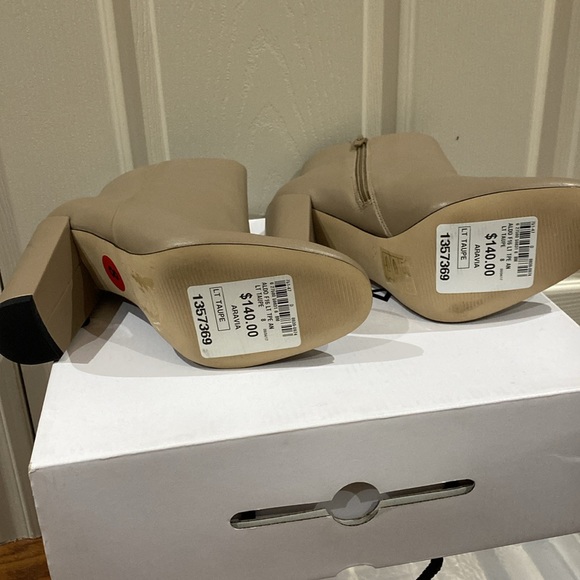Brand new Aldo heeled leather boots - Picture 2 of 3
